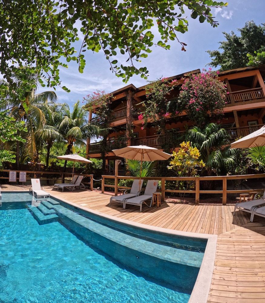 Hotel Posada Seremein ,West Bay ,Roatan 1
