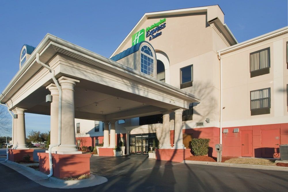 Holiday Inn Express & Suites LAURINBURG by IHG 1