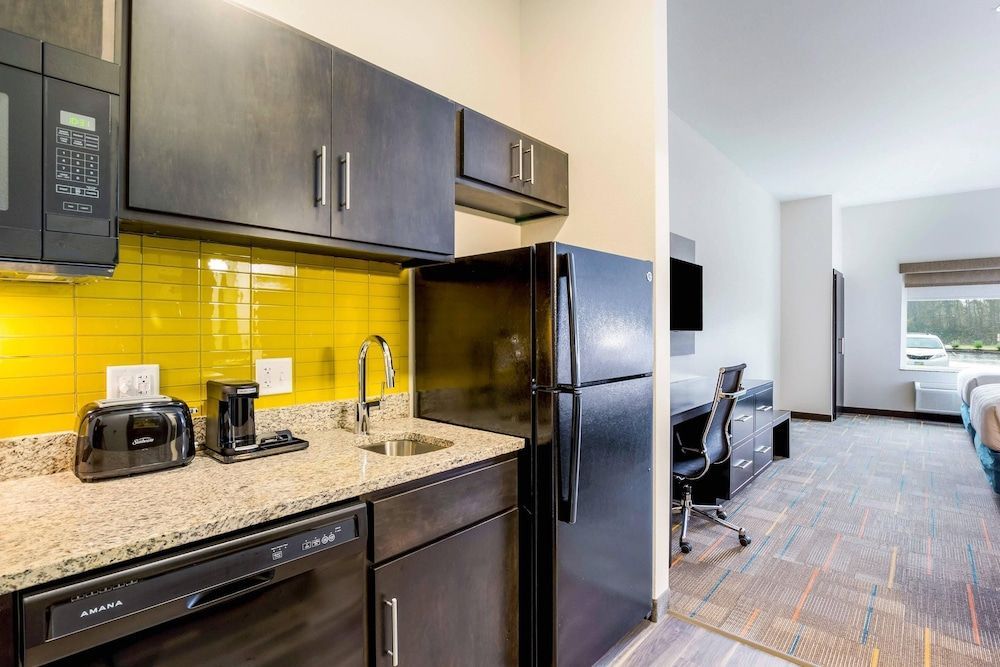 MainStay Suites Winfield-Teays Valley 1