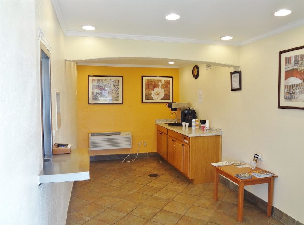Americas Best Value Inn - Goldsboro 2