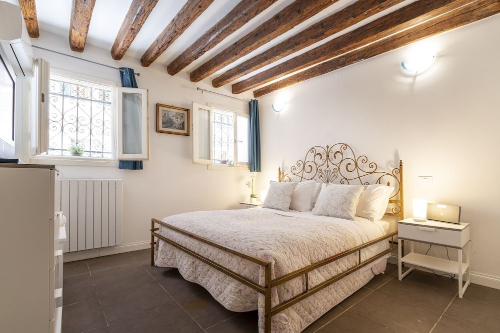 San Giacomo Pied-A-Terre House by Wonderful Italy 2