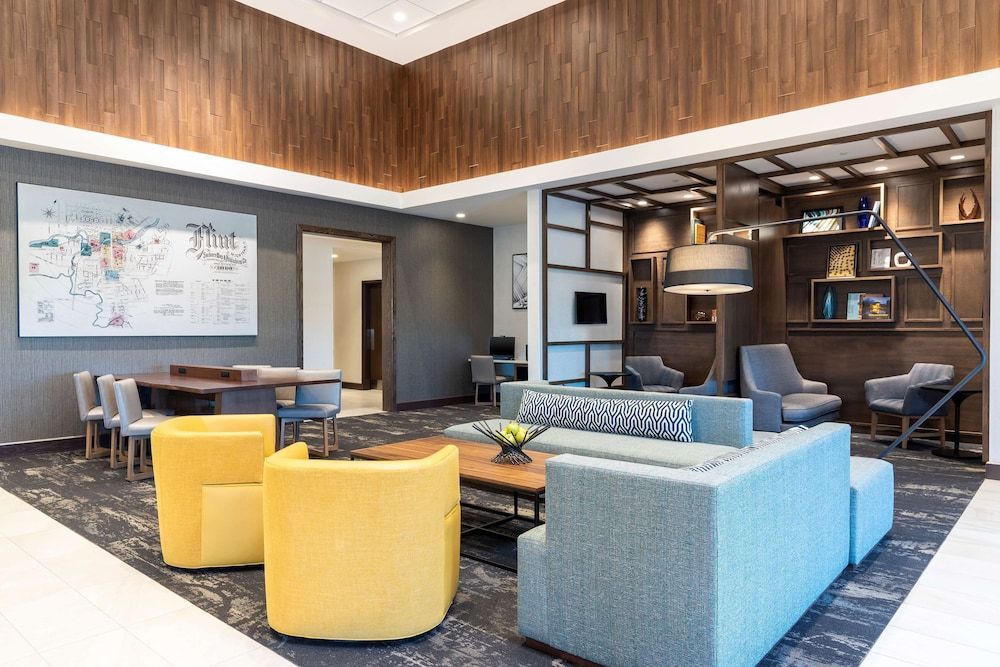 Hyatt Place Flint/Grand Blanc 2