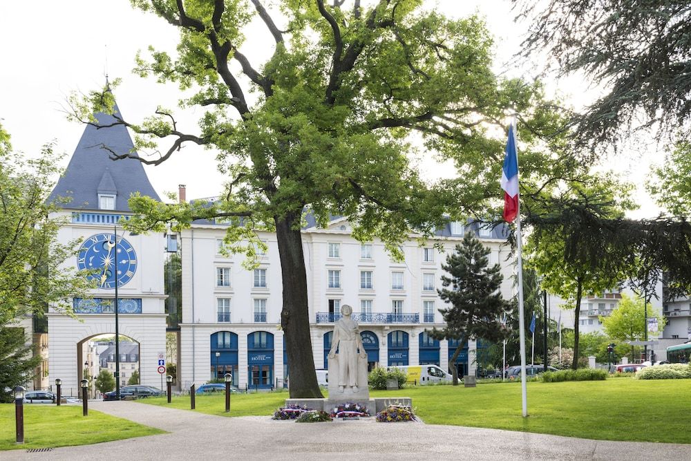 Le Plessis Grand Hotel 1