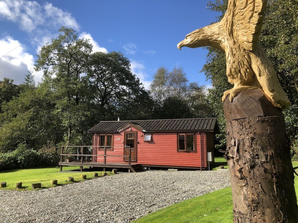 Rashfield Sheilings - Unique Riverside Lodges 1