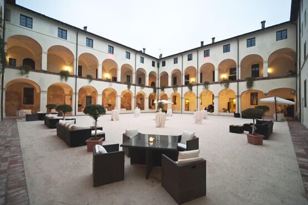 Relais Fontevivo 1