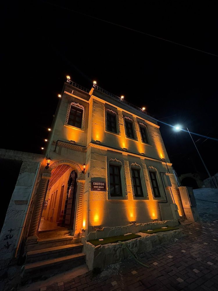 Ekoton Cave Hotel 1