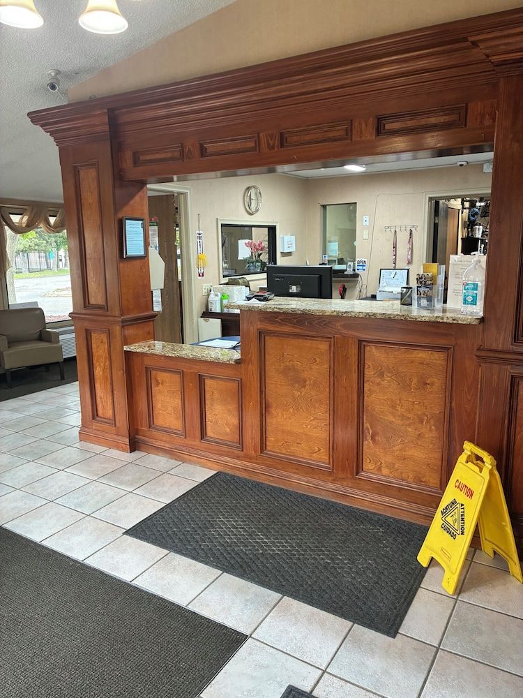 Home Town Inn 1