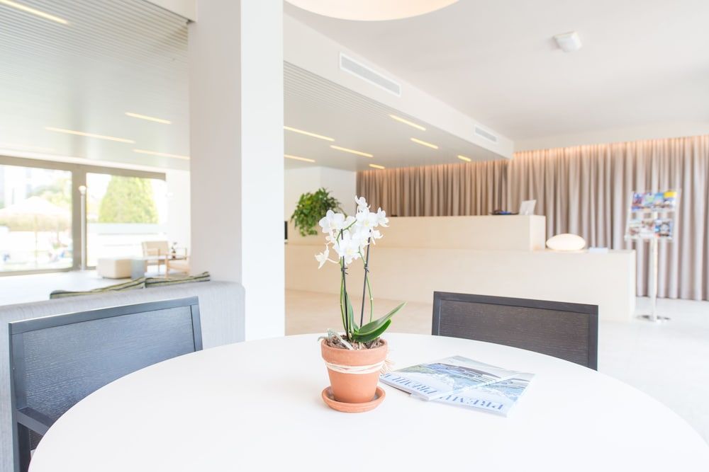 Atenea Park Suites & Apartments 2