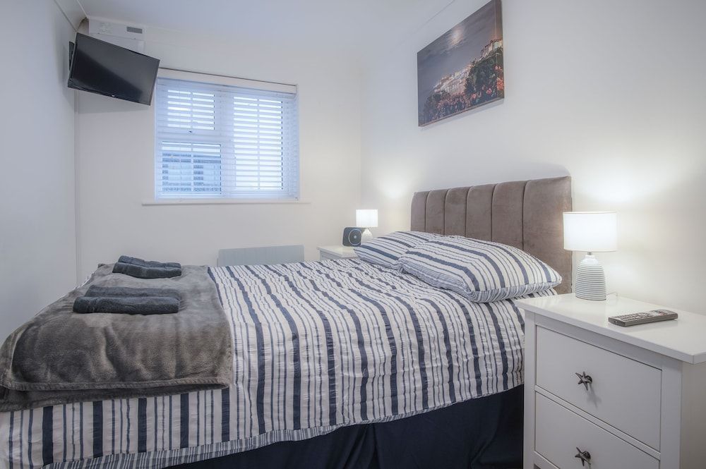 Castle Cove - 1 Bedroom Apartment - Tenby 2