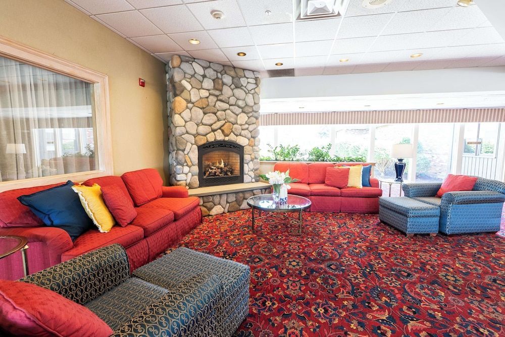 Fireside Inn & Suites Portland 2