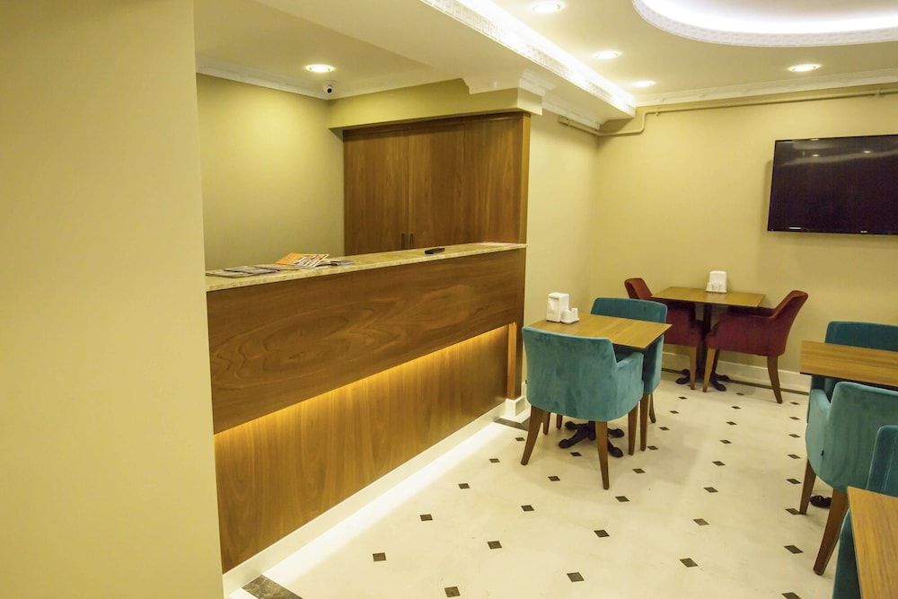 Artika Hotel 2