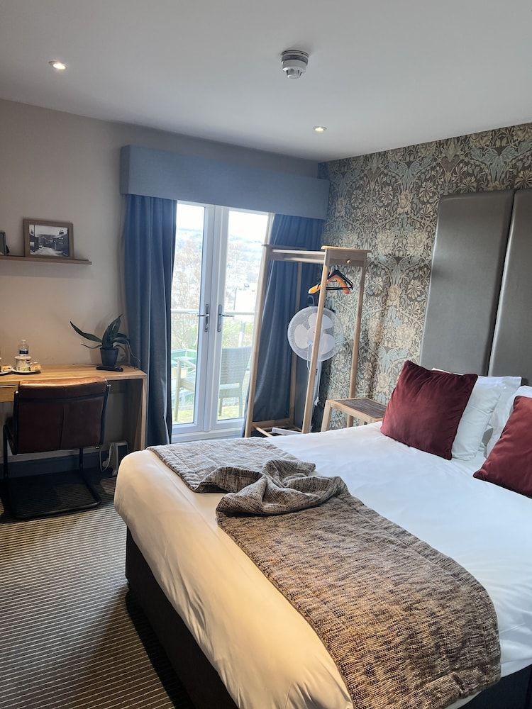 The New Hobbit Hotel Rooms 2