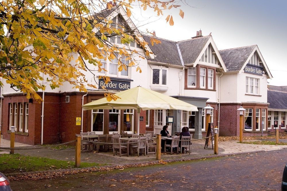 Premier Inn Carlisle - M6 Jct42 1
