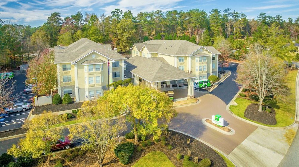 Holiday Inn & Suites PEACHTREE CITY by IHG 1