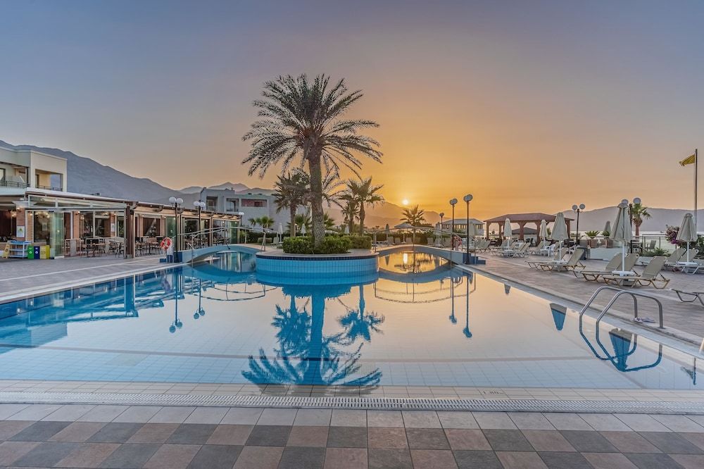 Hydramis Palace Beach Resort 1