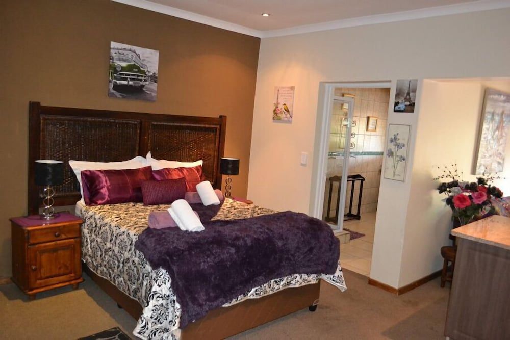 Ikhanda Guesthouse 1