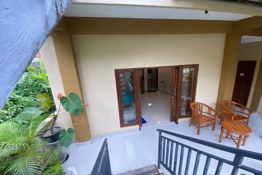 Capital O 93881 Jero House 2