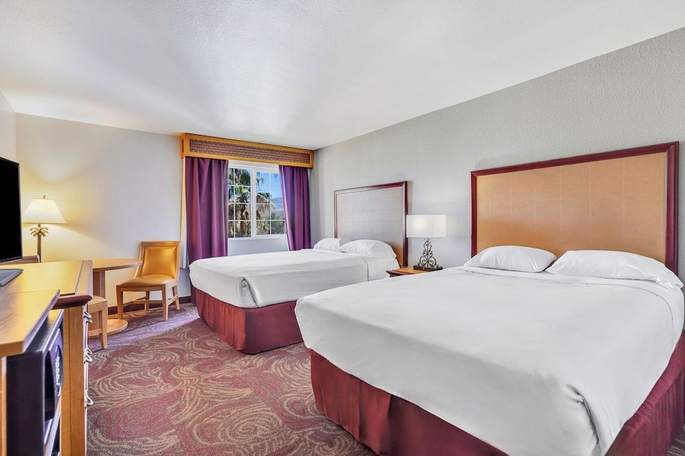 CasaBlanca Resort, Casino, Golf & Spa 2