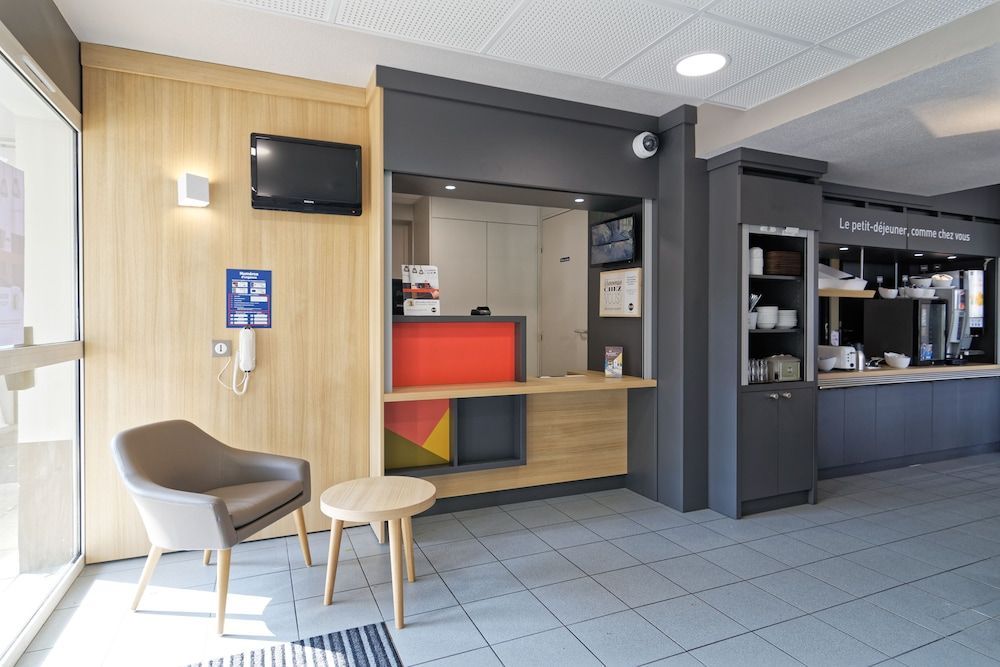 B&B HOTEL CHATEAUROUX Aéroport 2