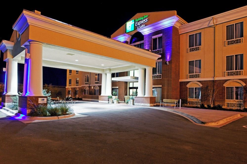 Holiday Inn Express & Suites OZONA by IHG 1