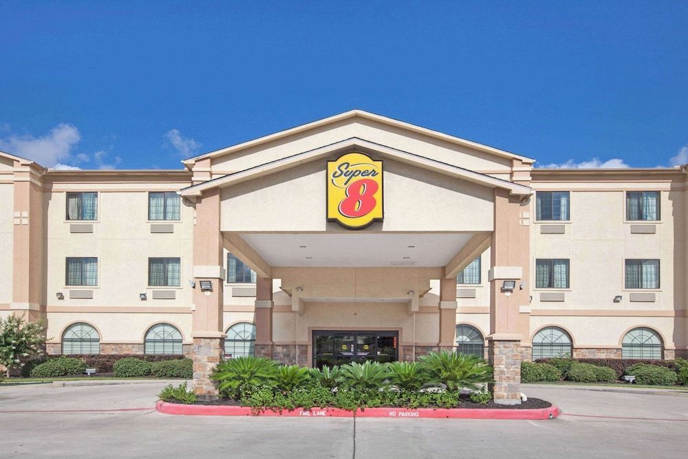 Super 8 by Wyndham IAH West/Greenspoint 1