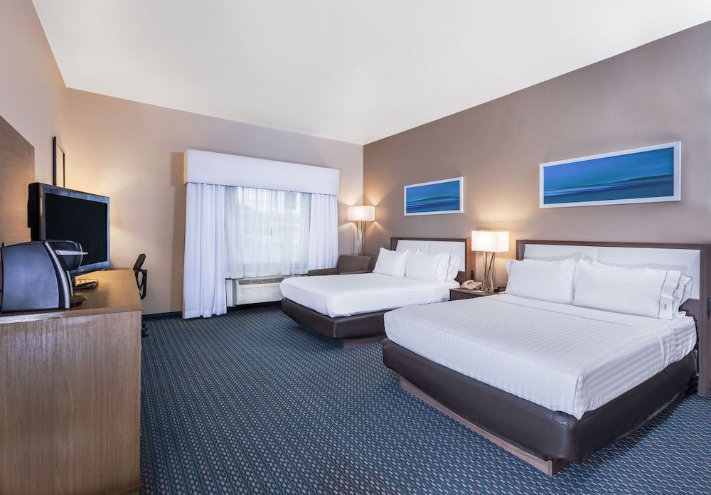 Holiday Inn Express & Suites PHARR by IHG 2