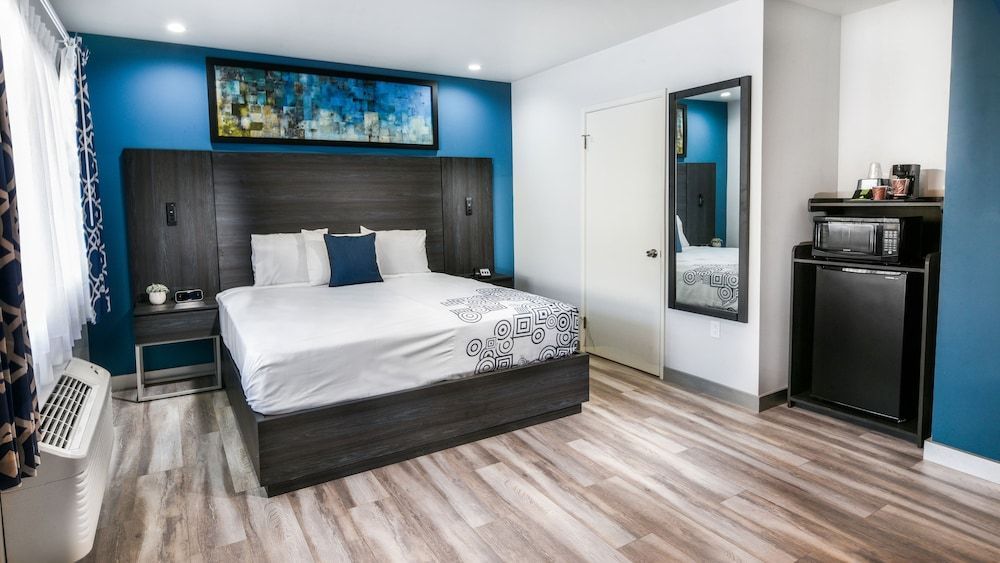 Parkside Inn Anaheim 1