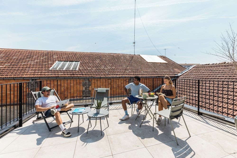 Outsite Bordeaux - Work, Connect, Explore 1