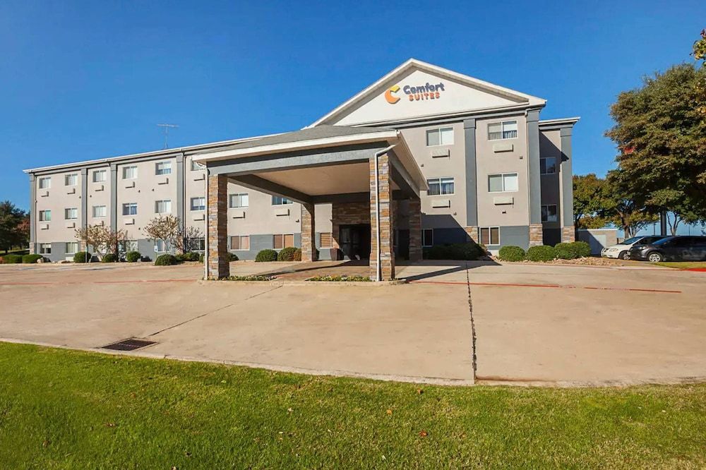 Comfort Suites Lewisville - Dallas 1