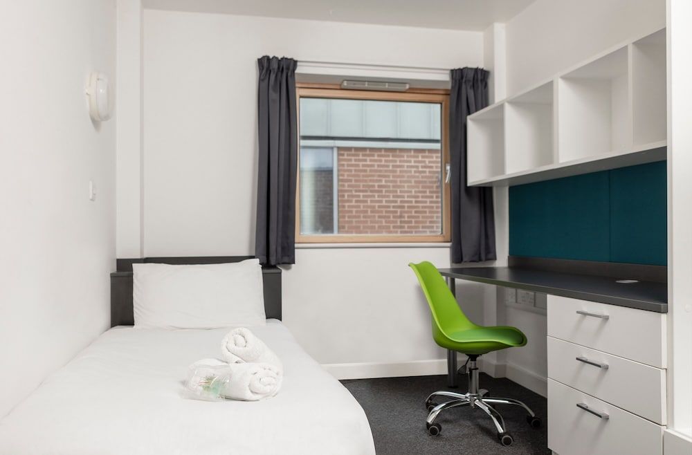 Wenlock Court 2
