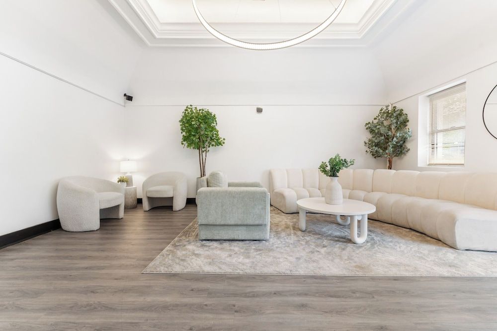 Bay Ridge ApartHotel 2