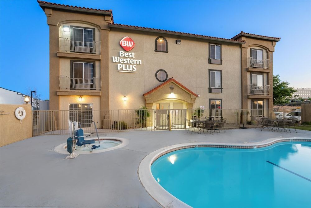 Best Western Plus John Jay Inn & Suites 1