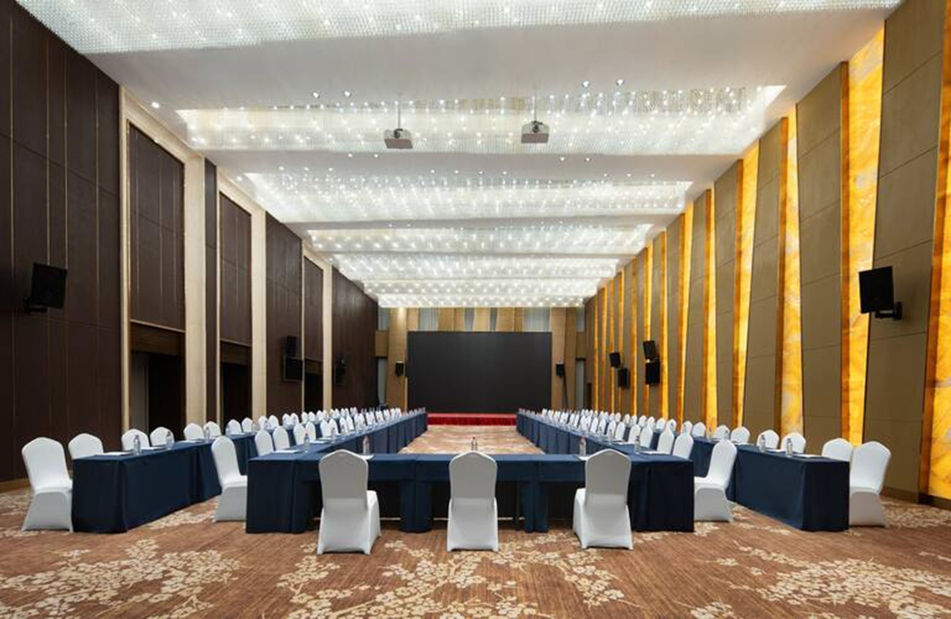 Hampton by Hilton Chongqing Jiangbeizui 2
