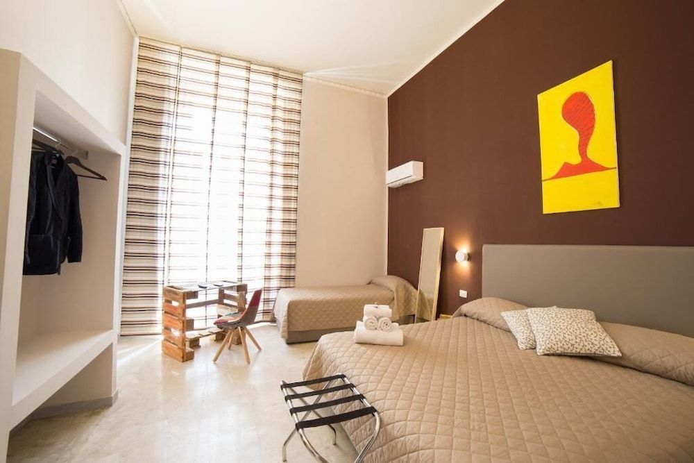 H.R. BOUTIQUE PORTO NAPOLI CENTRO by ClaPa Group Dislocated Hospitality 1