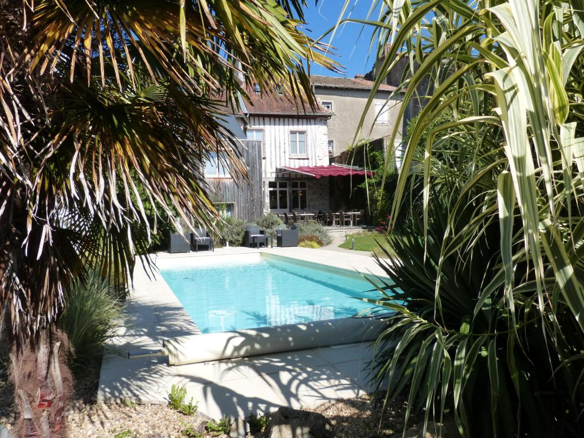 Logis Hotel Auberge Dupuytren 1