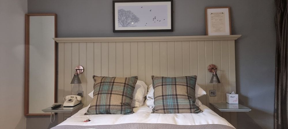 The Ragged Cot 2