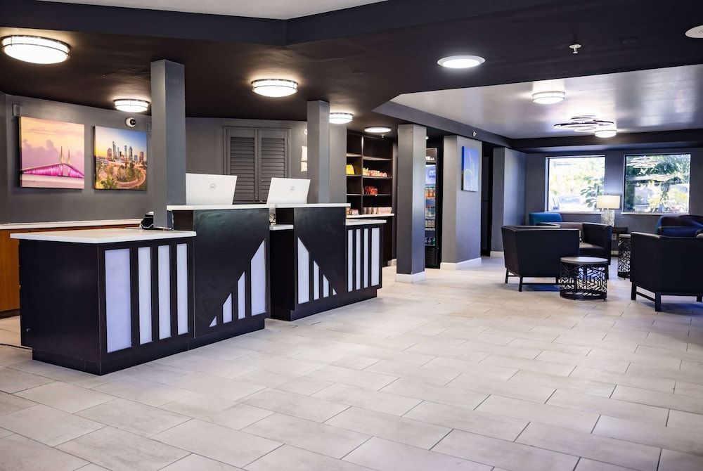 La Quinta Inn by Wyndham Tampa Near Busch Gardens 2