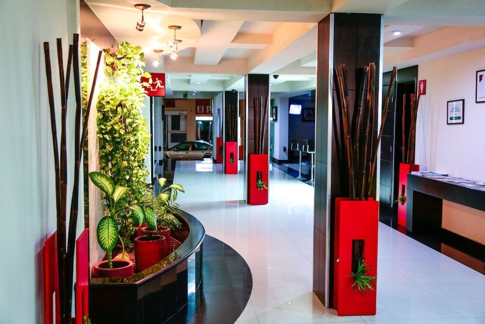 Hotel Portonovo Plaza Malecon 2