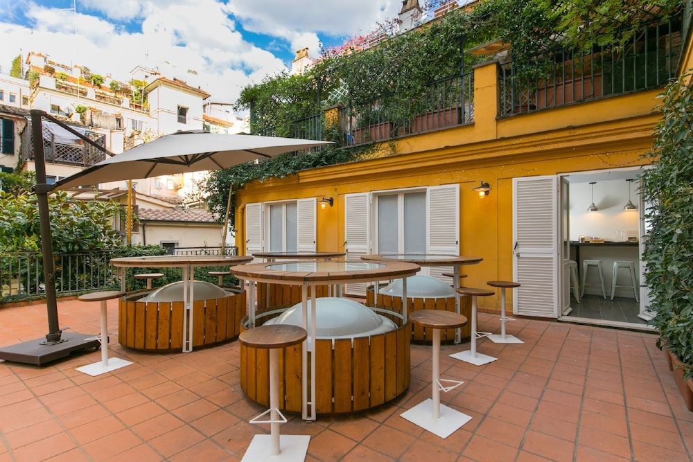 Trevi Contemporary Suite 1