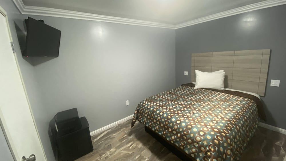 La Perla motel 1