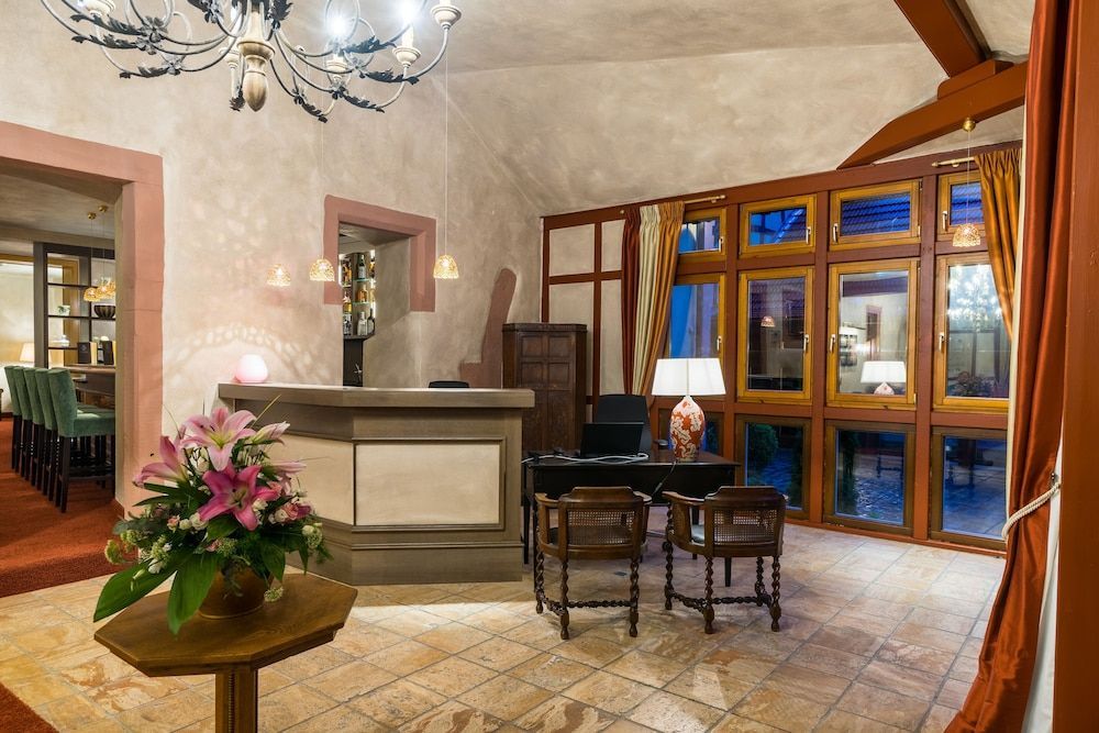 Schlosshotel Weyberhöfe 2