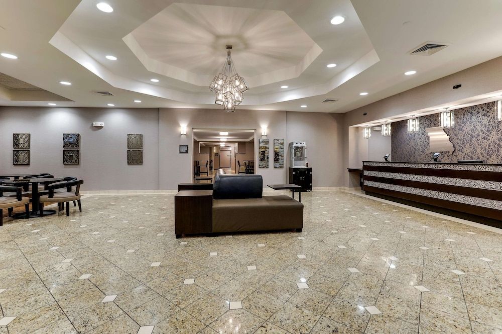 Drury Inn & Suites St Joseph 2