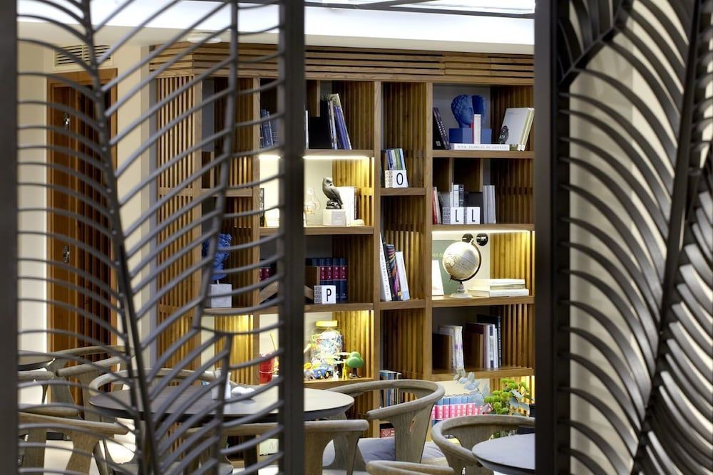 Apollon Library Suites 1