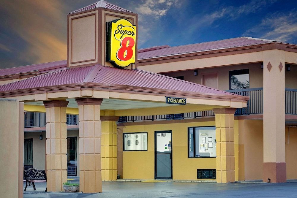 Super 8 by Wyndham Athens 1