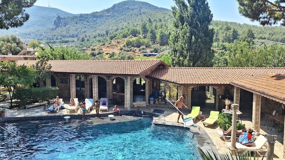 Atillas Getaway 1