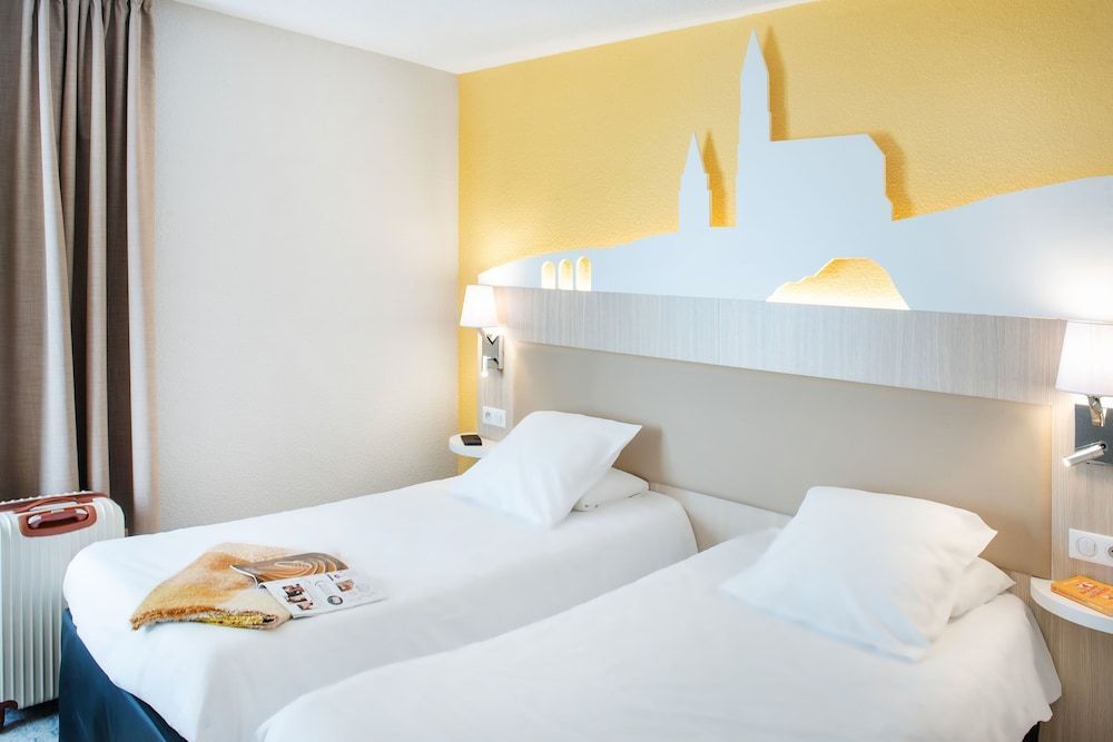 Hôtel Saint Sauveur 1
