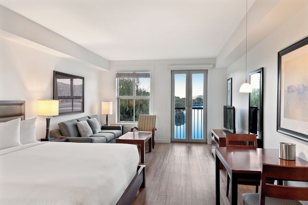 Walnut Beach Resort 2