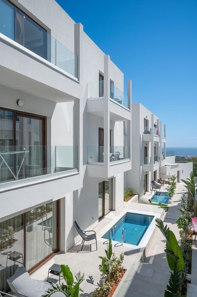 Mika Villas & Suites 2