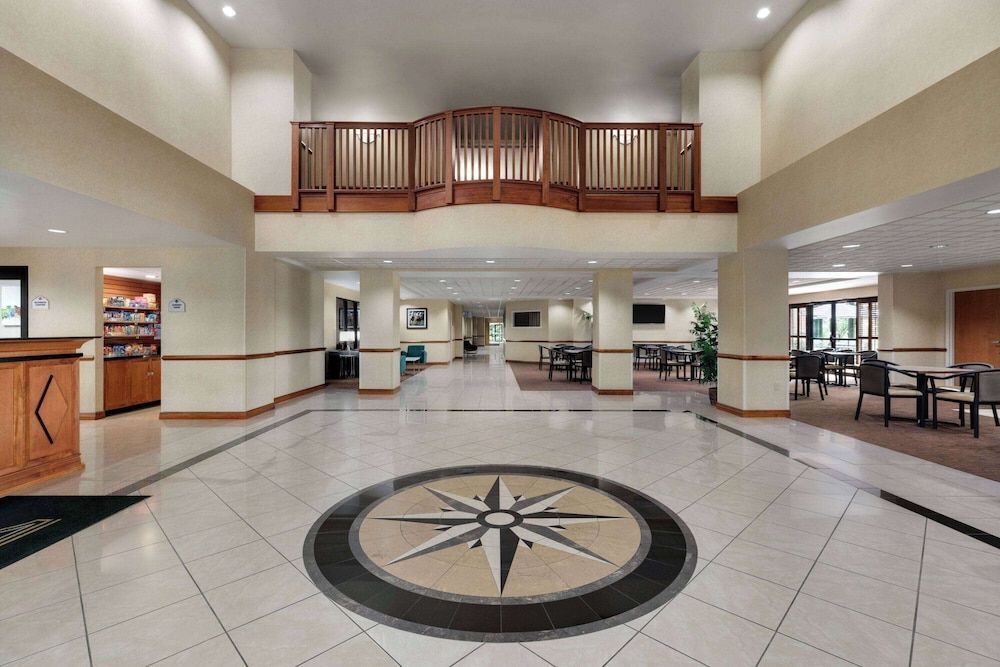 Wingate by Wyndham Louisville East 2