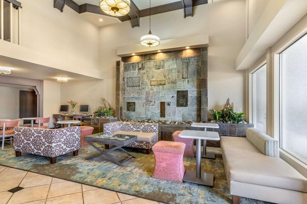 Best Western Plus Monterey Inn 2